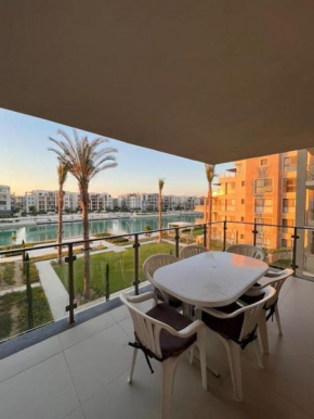4 Bedrooms canal view